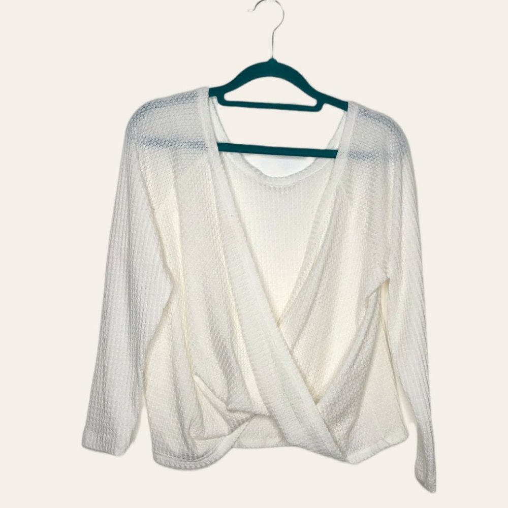 Wst Cst White V Neck Long Sleeves Cross Knitted Top Size L
